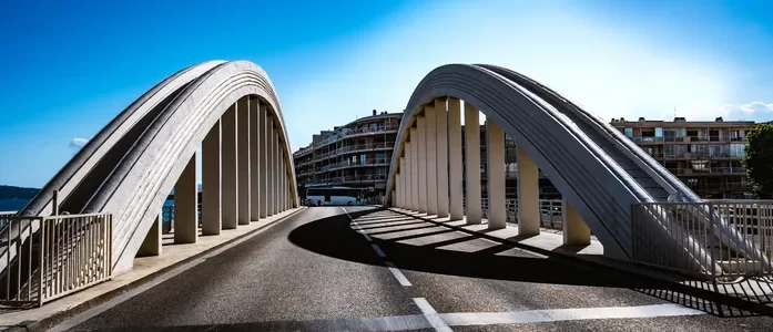 transport-toutes-distance-en-taxi-dans-le-83-sur-le-pont-de-Saint-Maxime