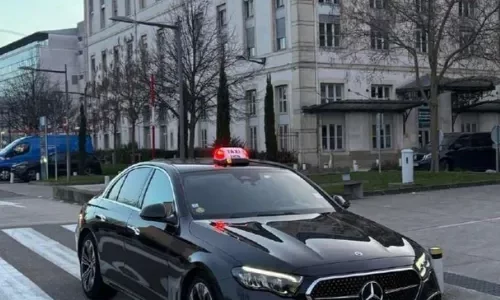 Taxi Élite KZ à Lyon et à l’aéroport, berline Mercedes